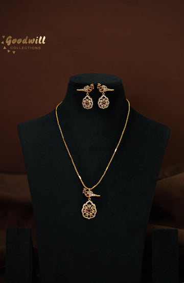 BIRD DESIGN  STONE PENDANT CHAIN
