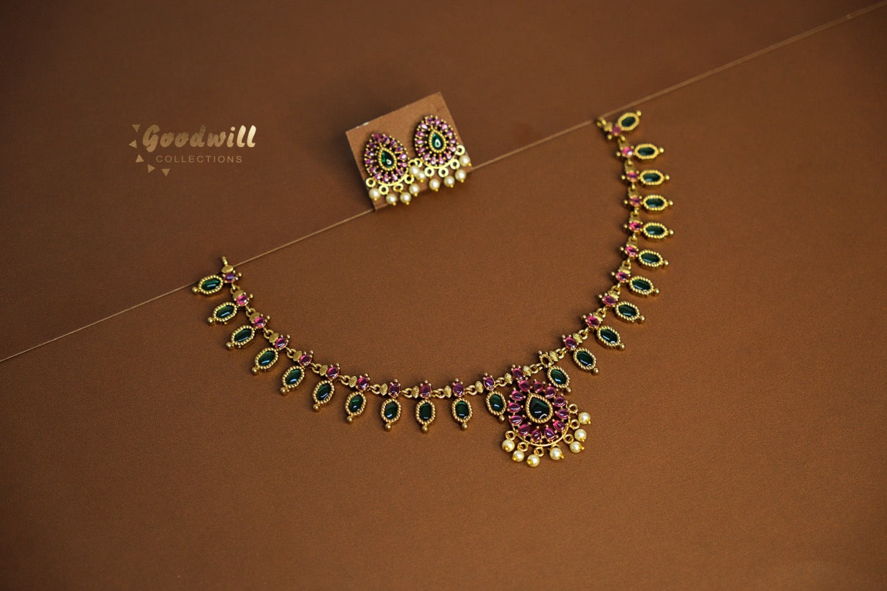 TRADITIONAL PEARL BEADED PALAKKA NECKLACE SET