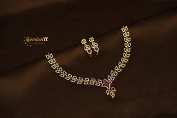 LEAF FLOWER PATTERN NECKLACE SET