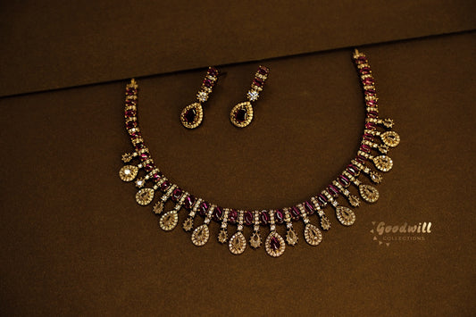ELEGANT TEARDROP DESIGN NECKLACE SET