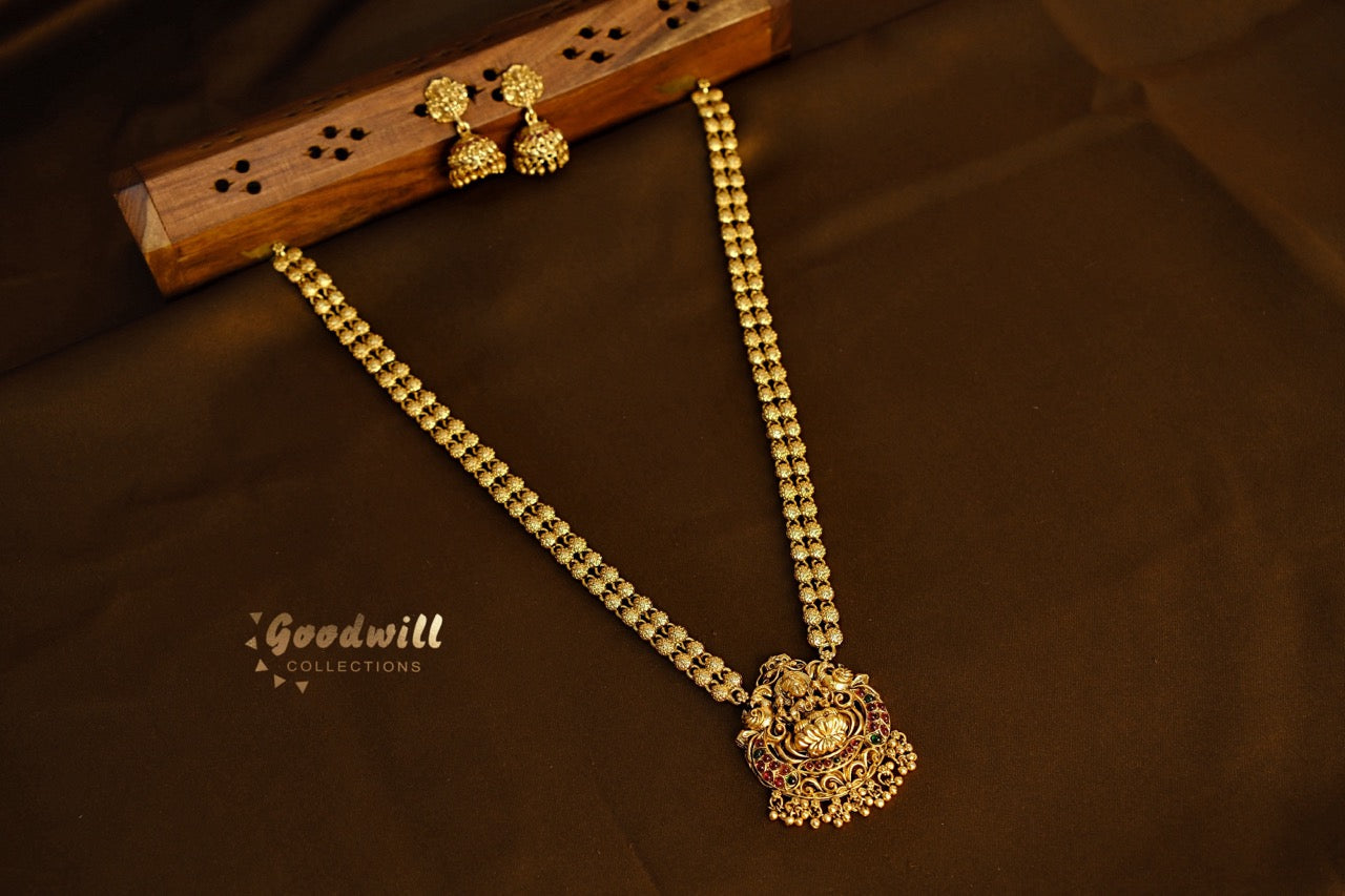 EXQUISITE LAKSHMI DEVI LONG CHAIN
