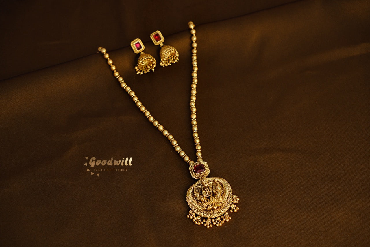 RED STONE SITA DEVI PENDANT SET