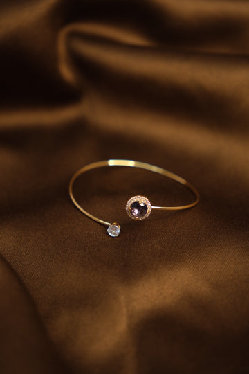 GOLDEN SIMPLE STONE ADJUSTABLE KADA BANGLE