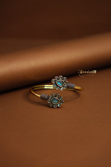 ADJUSTABLE FLOWER DESIGN KADA BANGLE 1