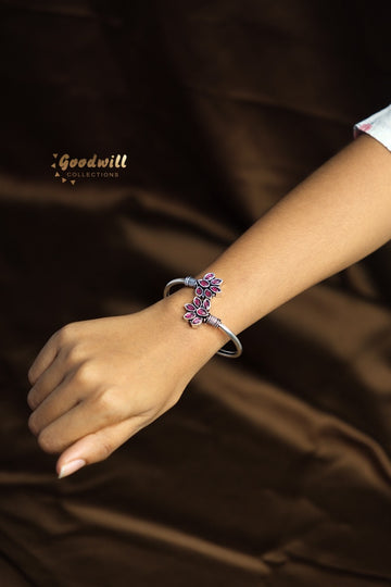 ADJUSTABLE FLOWER DESIGN KADA BANGLE 2