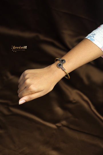 ADJUSTABLE CUT STONE KADA BANGLE 3