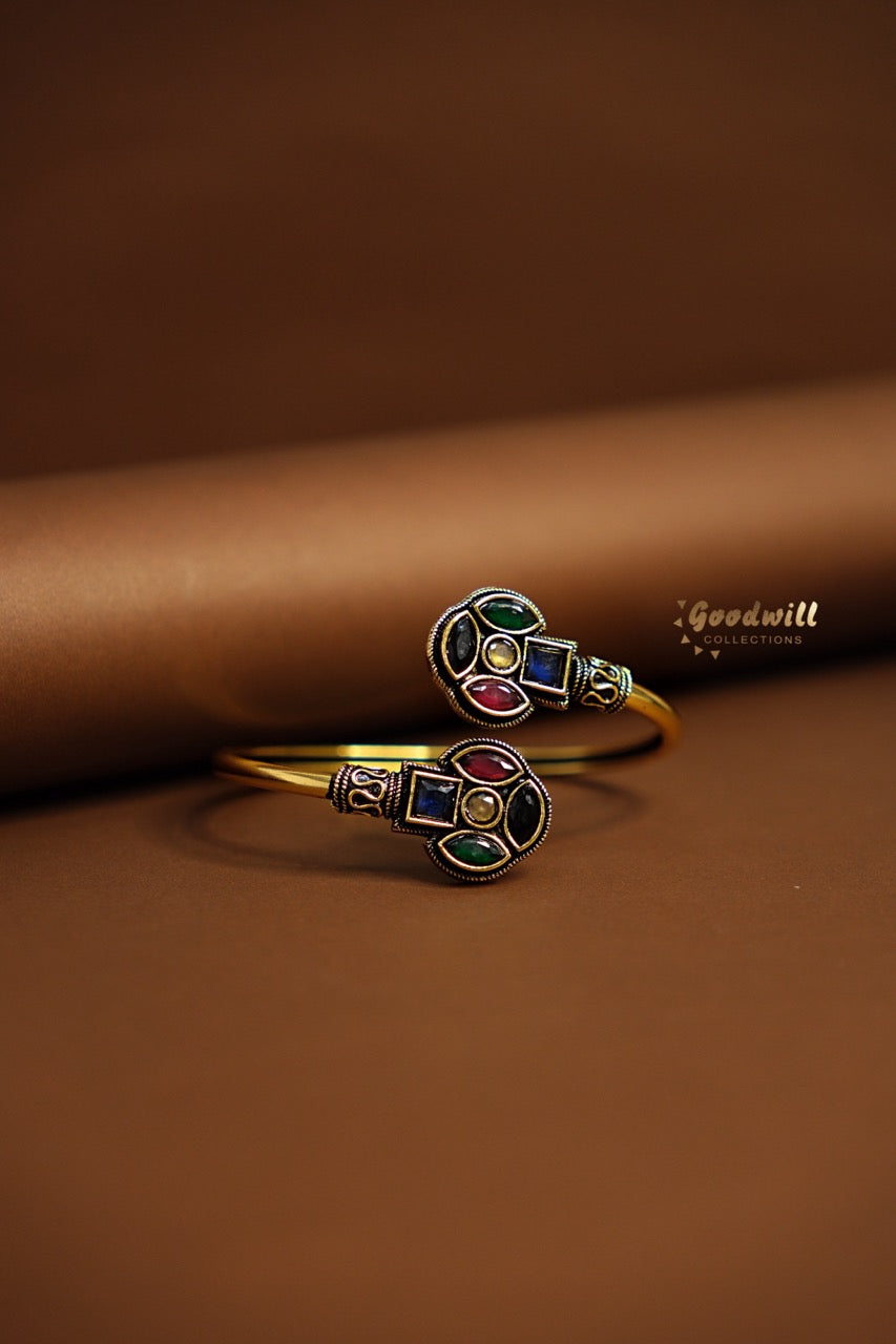GOLDEN ADJUSTABLE KADA BANGLE