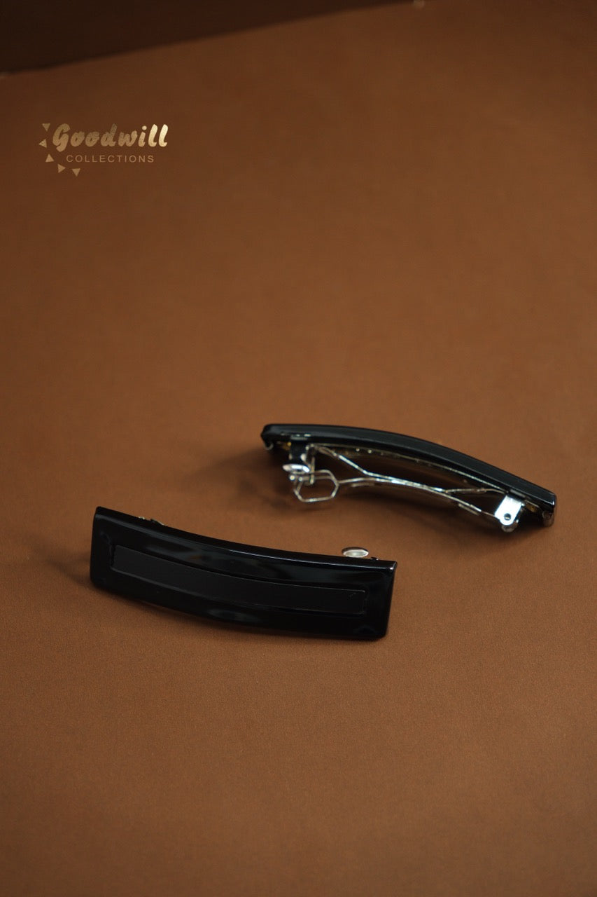 BLACK MATTE HAIR CLIP 2