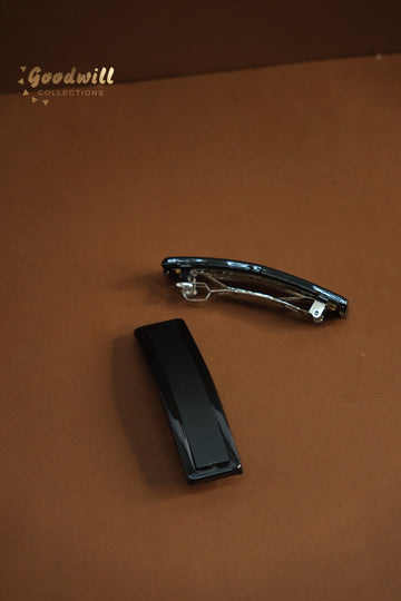 BLACK MATTE HAIR CLIP 1