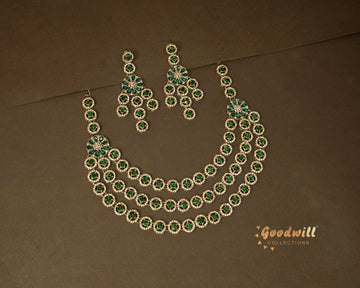 GOLD THREE LAYER STONE NECKLACE SET