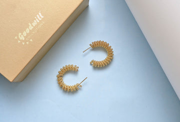 GOLDEN SPRING HOOP EARRINGS