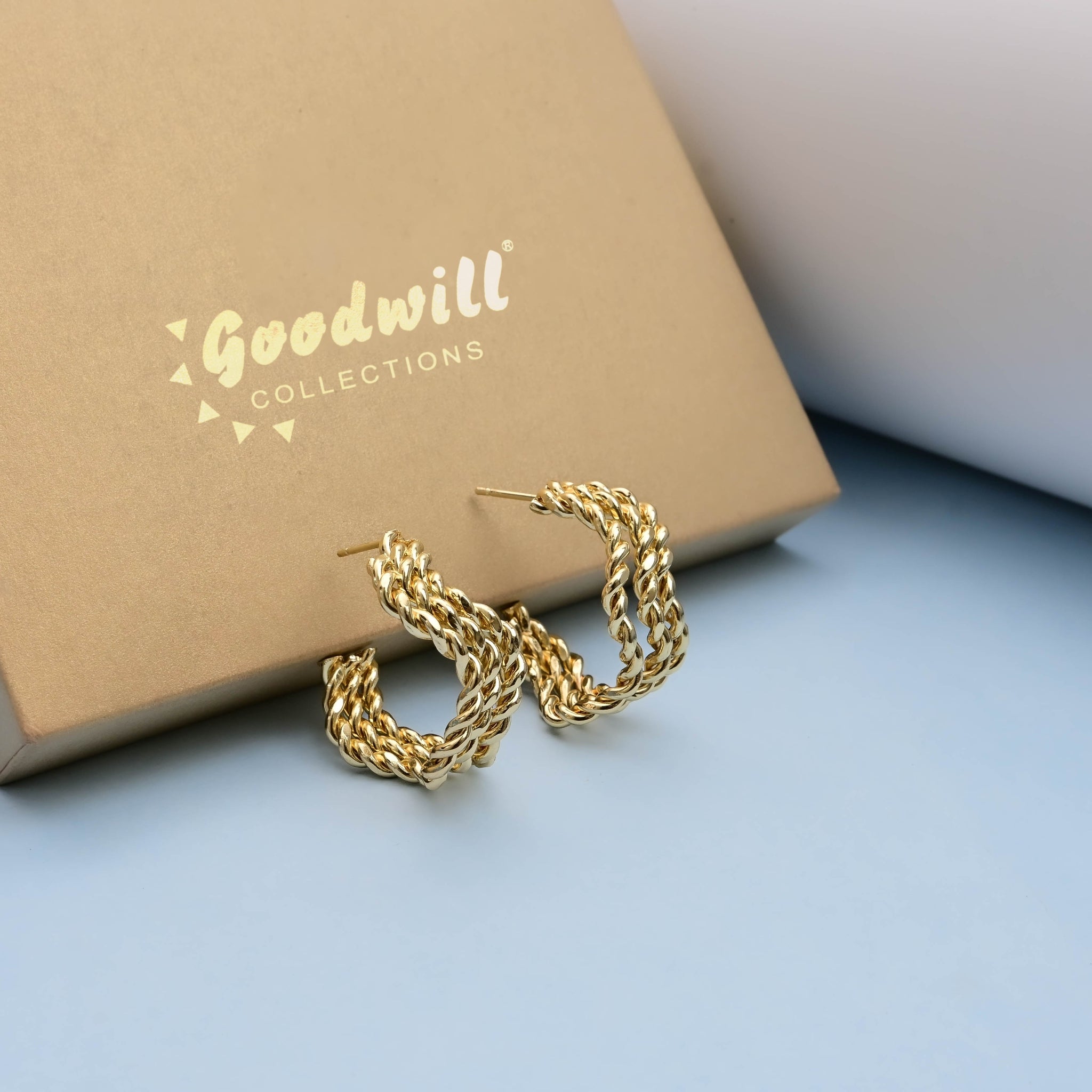 GOLDEN TWISTED WAVY HOOPS