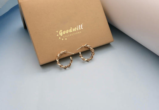 GOLDEN CHAIN DESIGN HOOPS