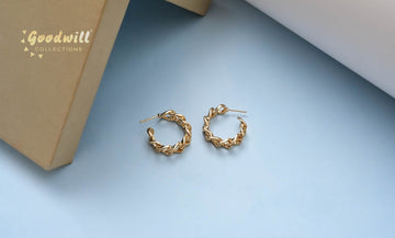 GOLDEN CHAIN DESIGN HOOPS