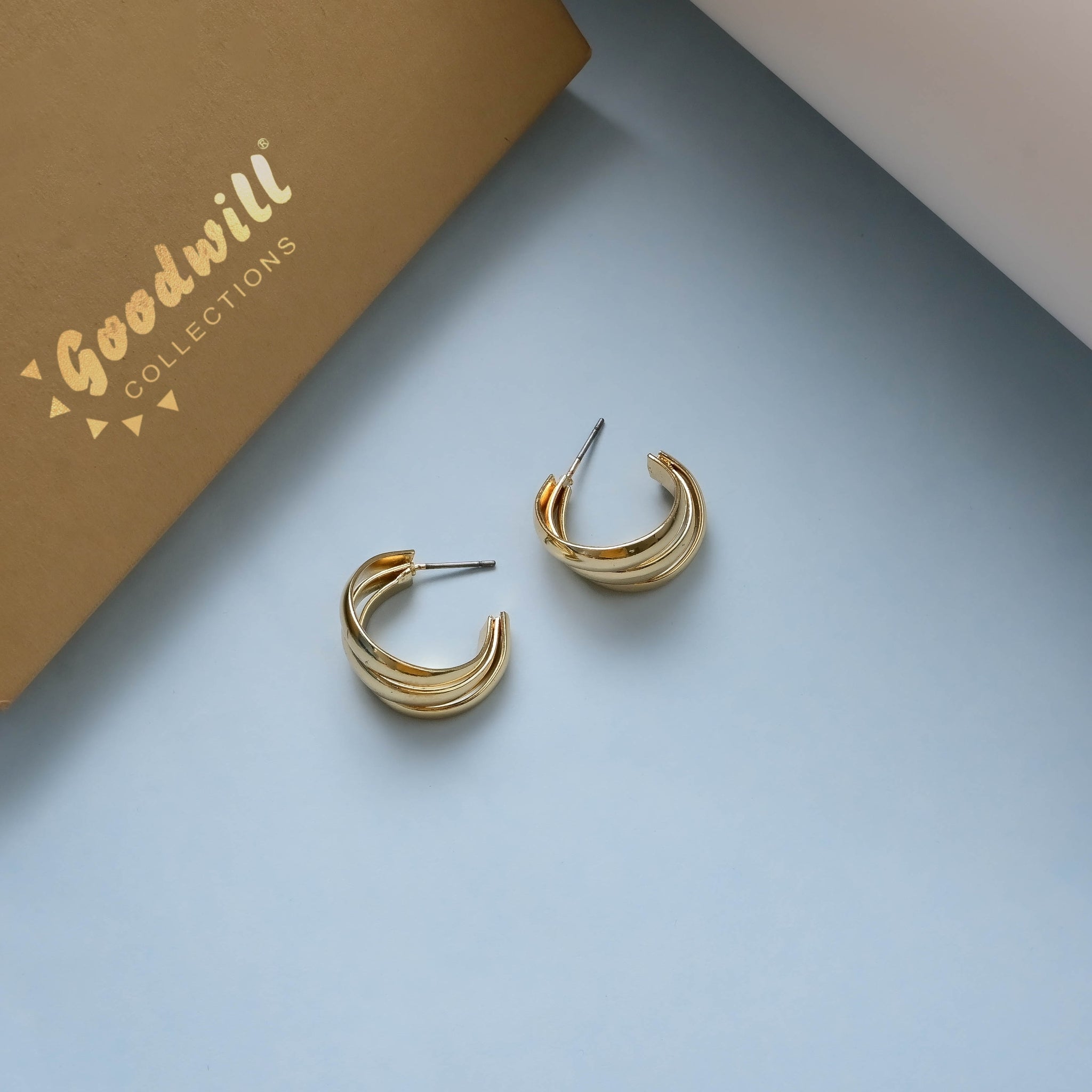GOLDEN TWISTED MULTI LAYERED HOOPS