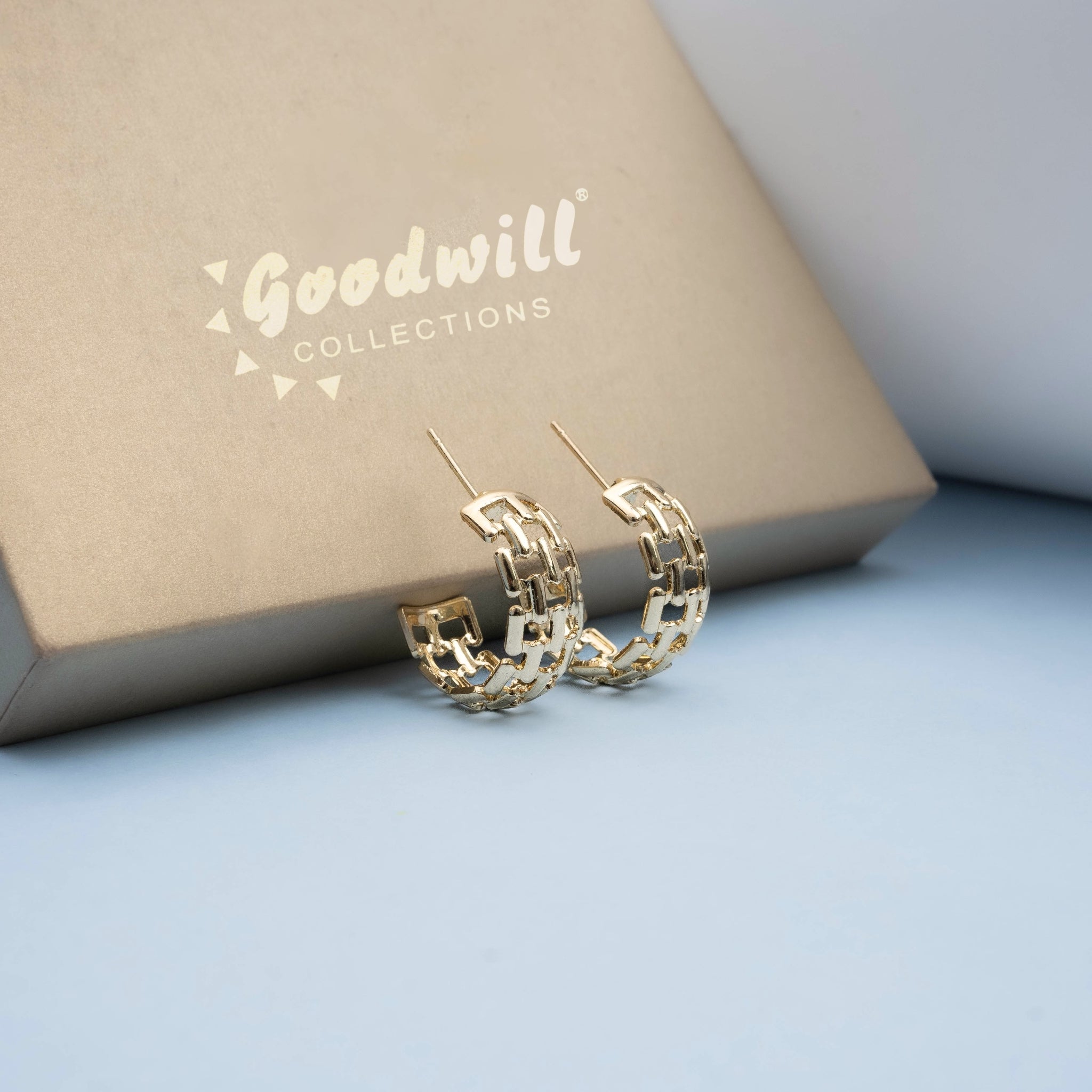 GOLDEN HOOPS