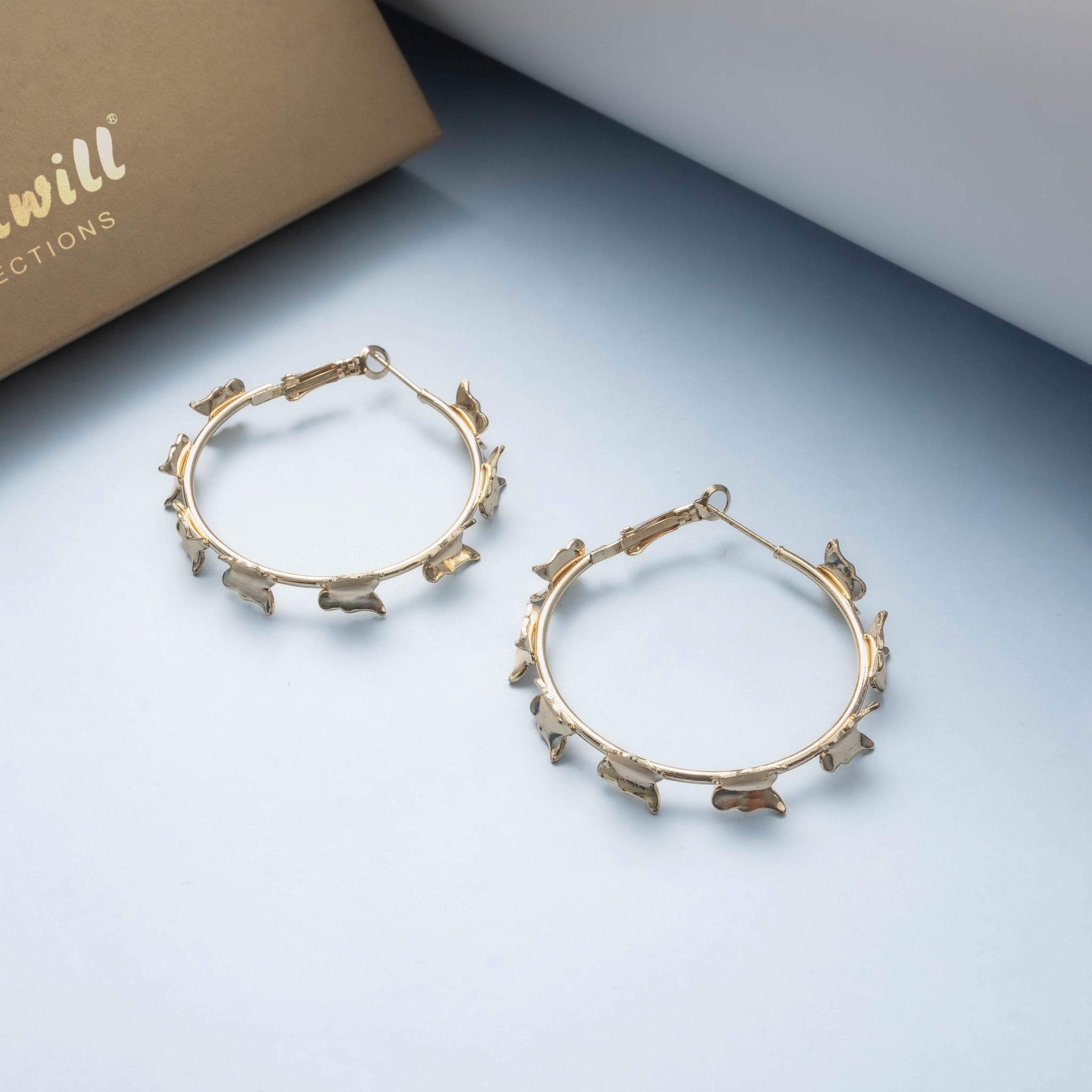 GOLDEN MINI BUTTERFLY HOOPS
