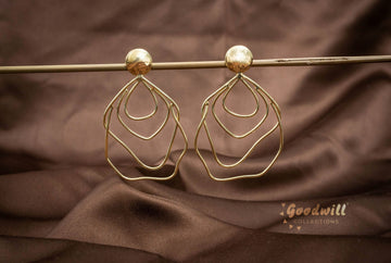 STATEMENT WAVE HANGING EARRINGS