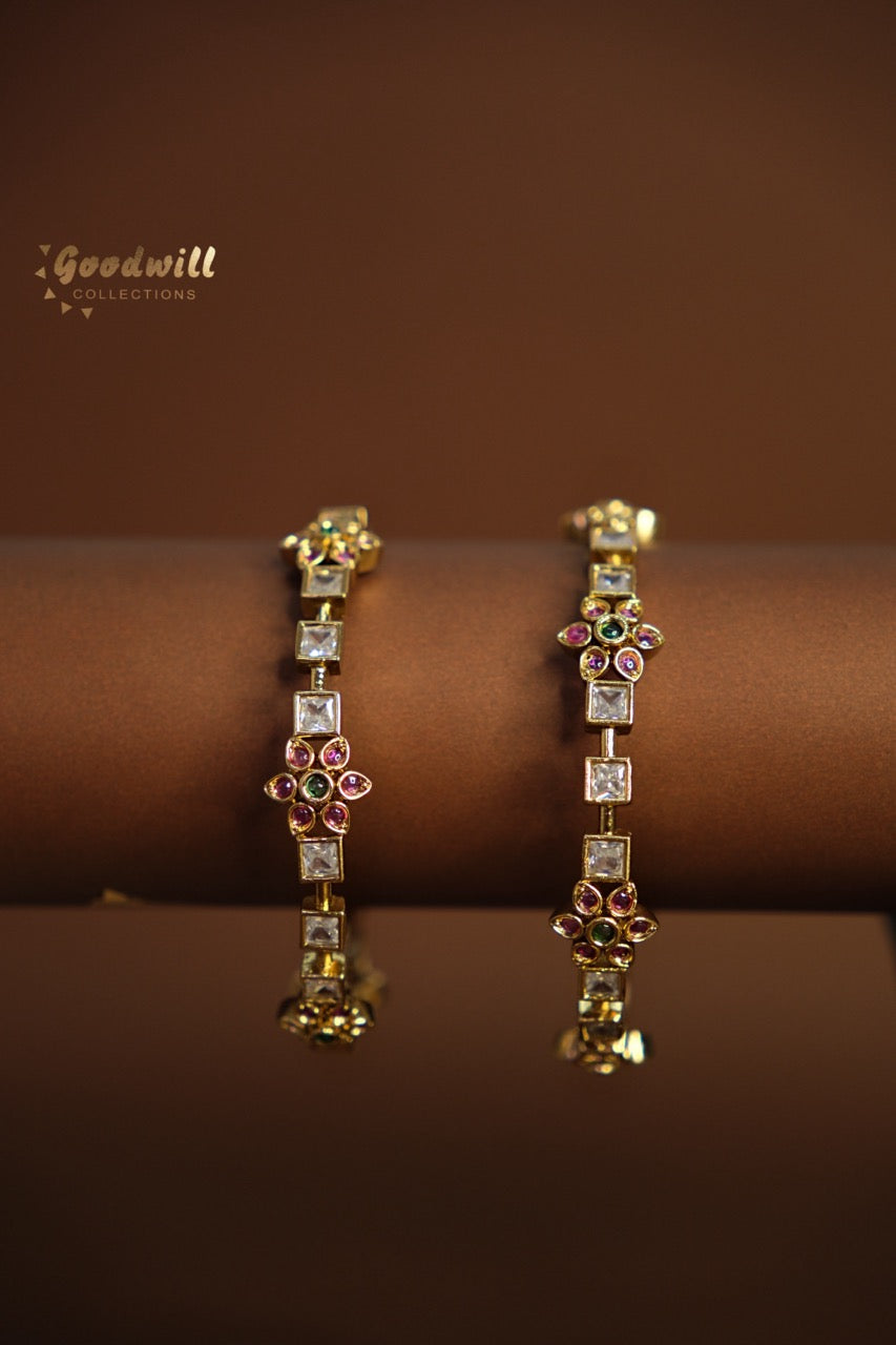 FLORAL STONE BANGLE ( 1PC , 2.6 )