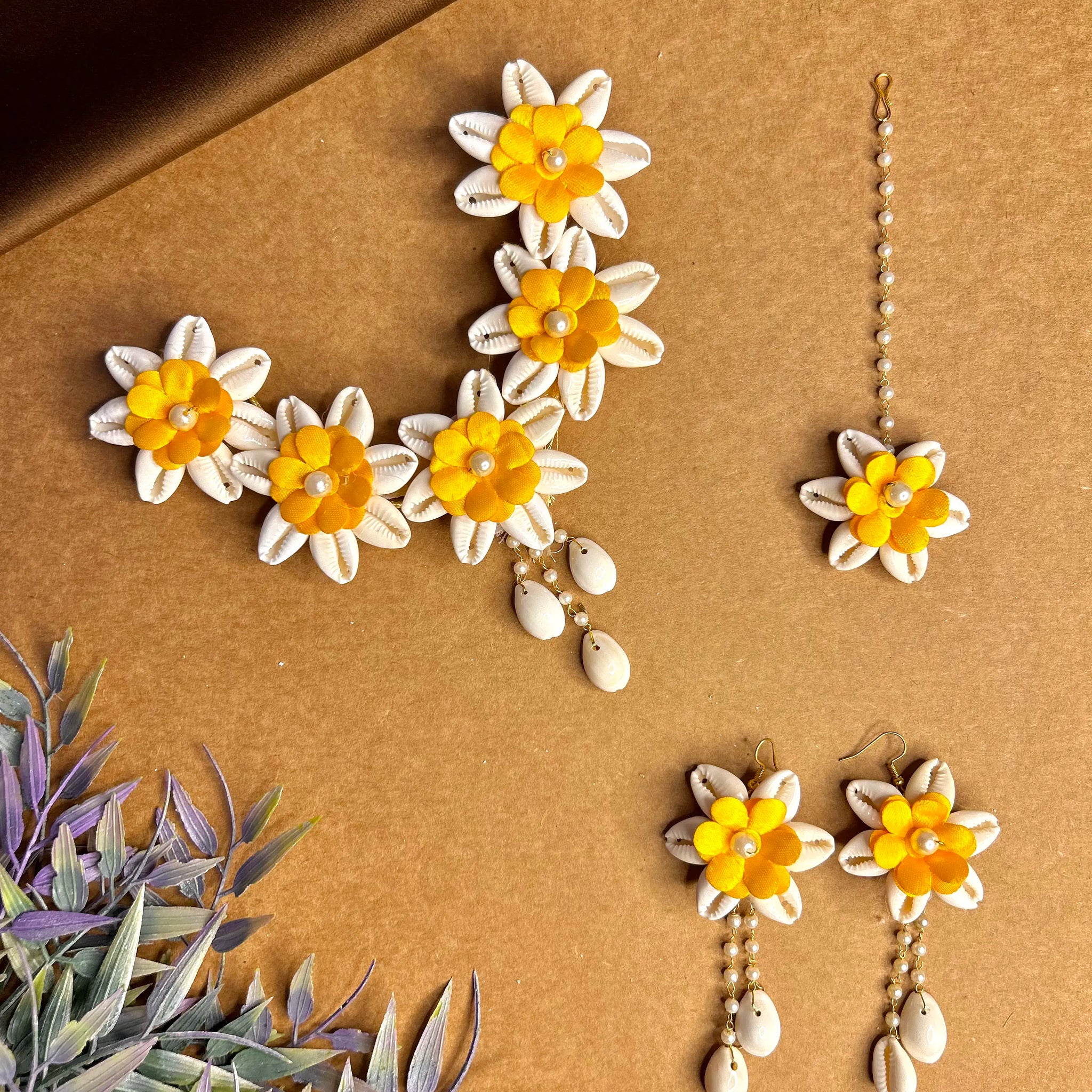 SHELL FLORAL JEWELLERY SET