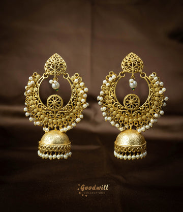 STATEMENT GOLDEN PEARL TRADITIONAL EARRINGS 2
