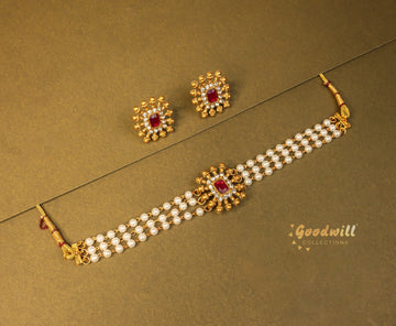 SQUARE THREE LAYER PEARL CHOKER SET