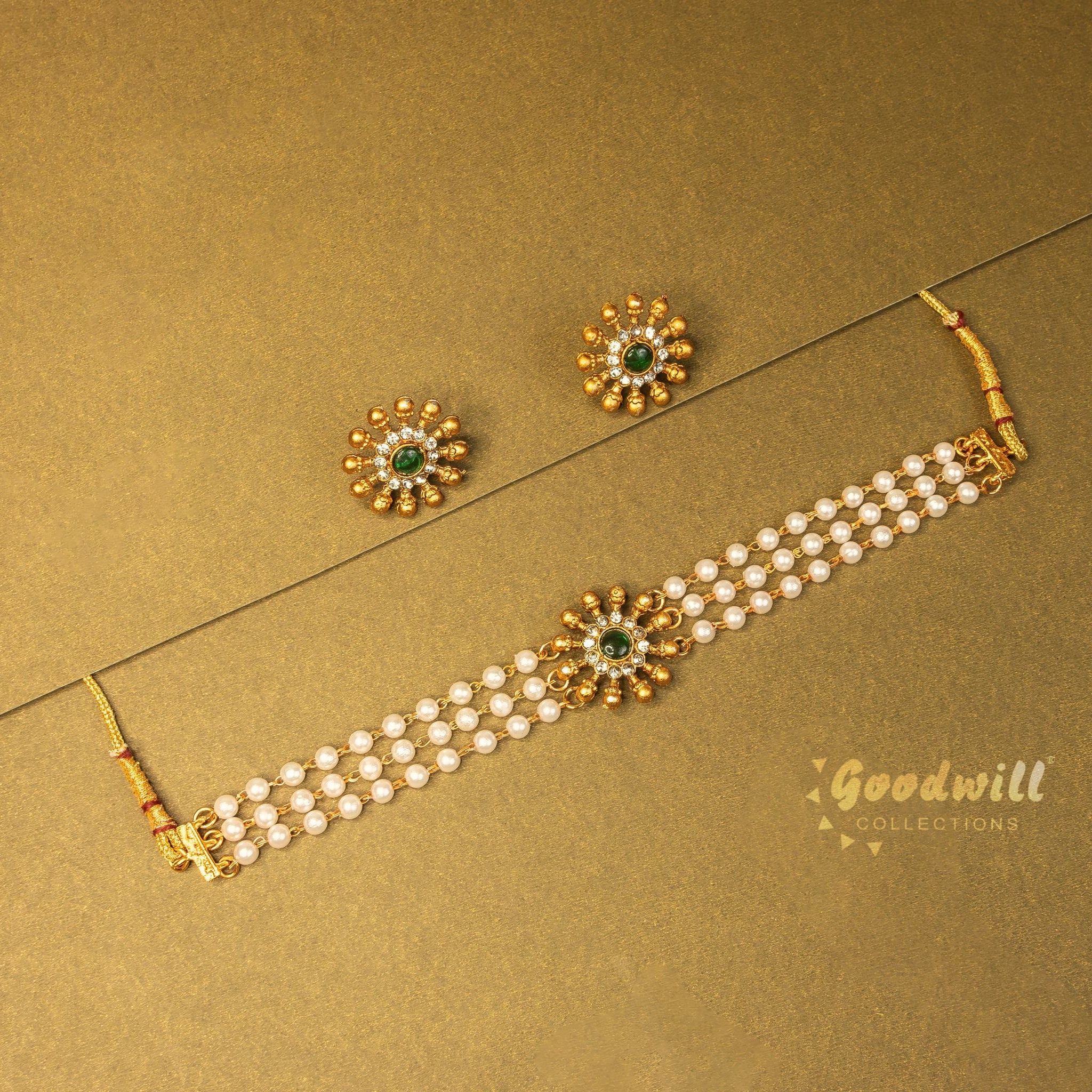 ROUND THREE LAYER PEARL CHOKER SET