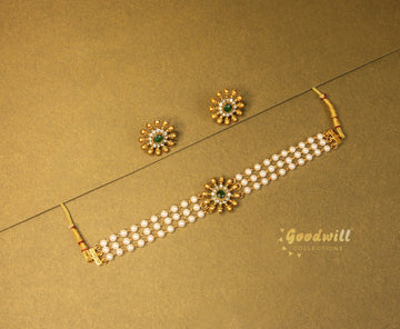 ROUND THREE LAYER PEARL CHOKER SET