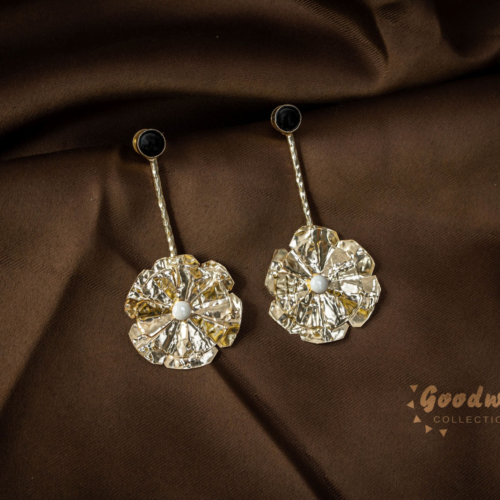FLOWER DROP DOWN EARRINGS