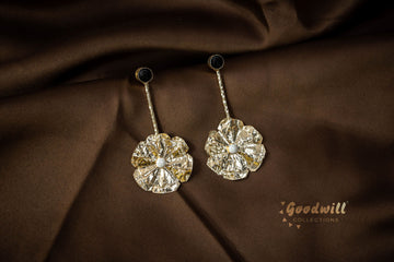 FLOWER DROP DOWN EARRINGS